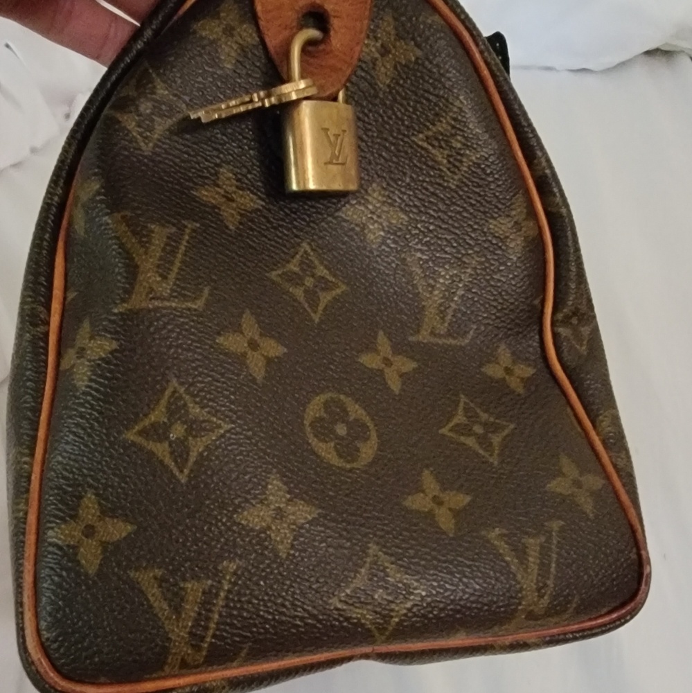 Louis Vuitton Speedy 25